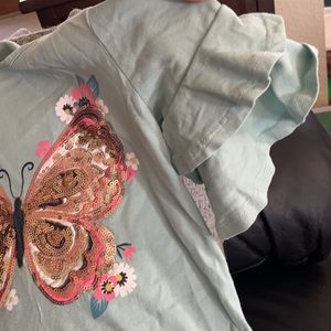 Ruffled short sleeve t-shirt blouse w sequin butterfly🦋 *2